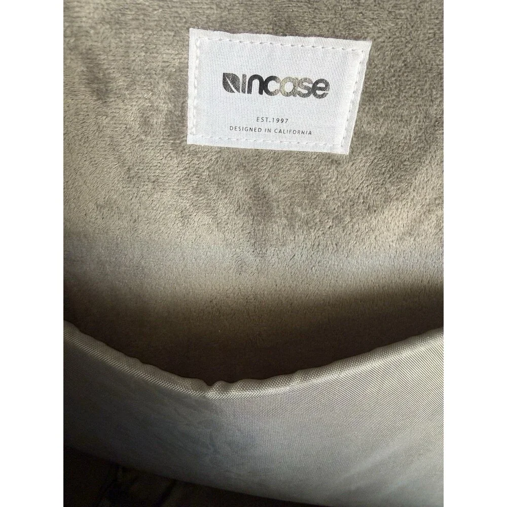Incase this minimalist